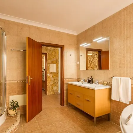 Lagos Suite * Lagos