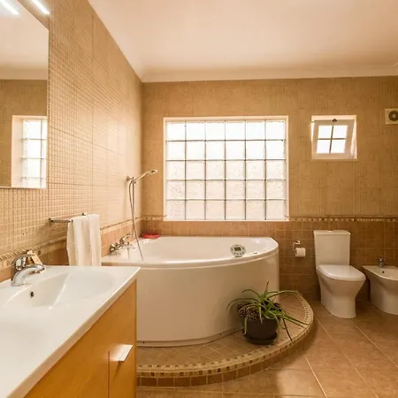 Lagos Suite * Lagos